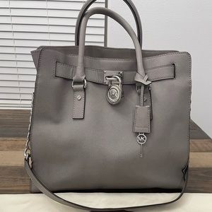 MICHAEL KORS
Large Hamilton Tote